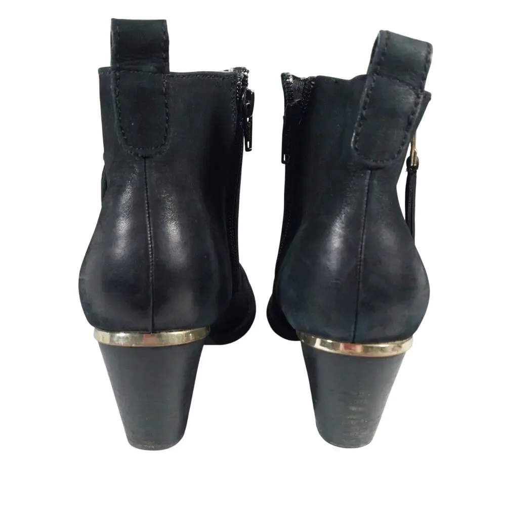 STEVE MADDEN! BLACK GENUINE LEATHER DUAL ZIPPER GOLD HEEL TRIM ANKLE BOOTS! 6.5M